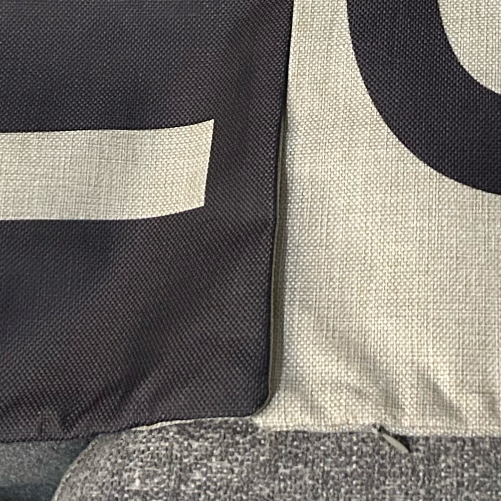 MEOW 😽 Pillow case covers - set of 2 NWT - Picture 3 of 6
